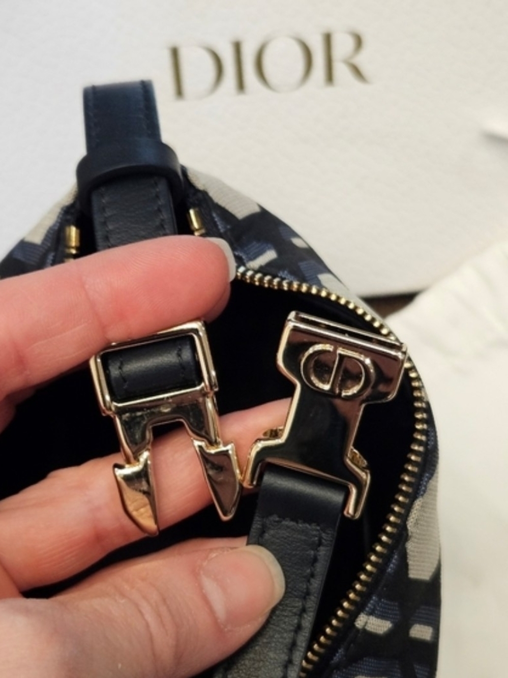 CHRISTIAN DIOR DiorTravel Nomad Pouch Oblique Navy Canvas Italy Box And Dust Bag - Picture 11 of 15